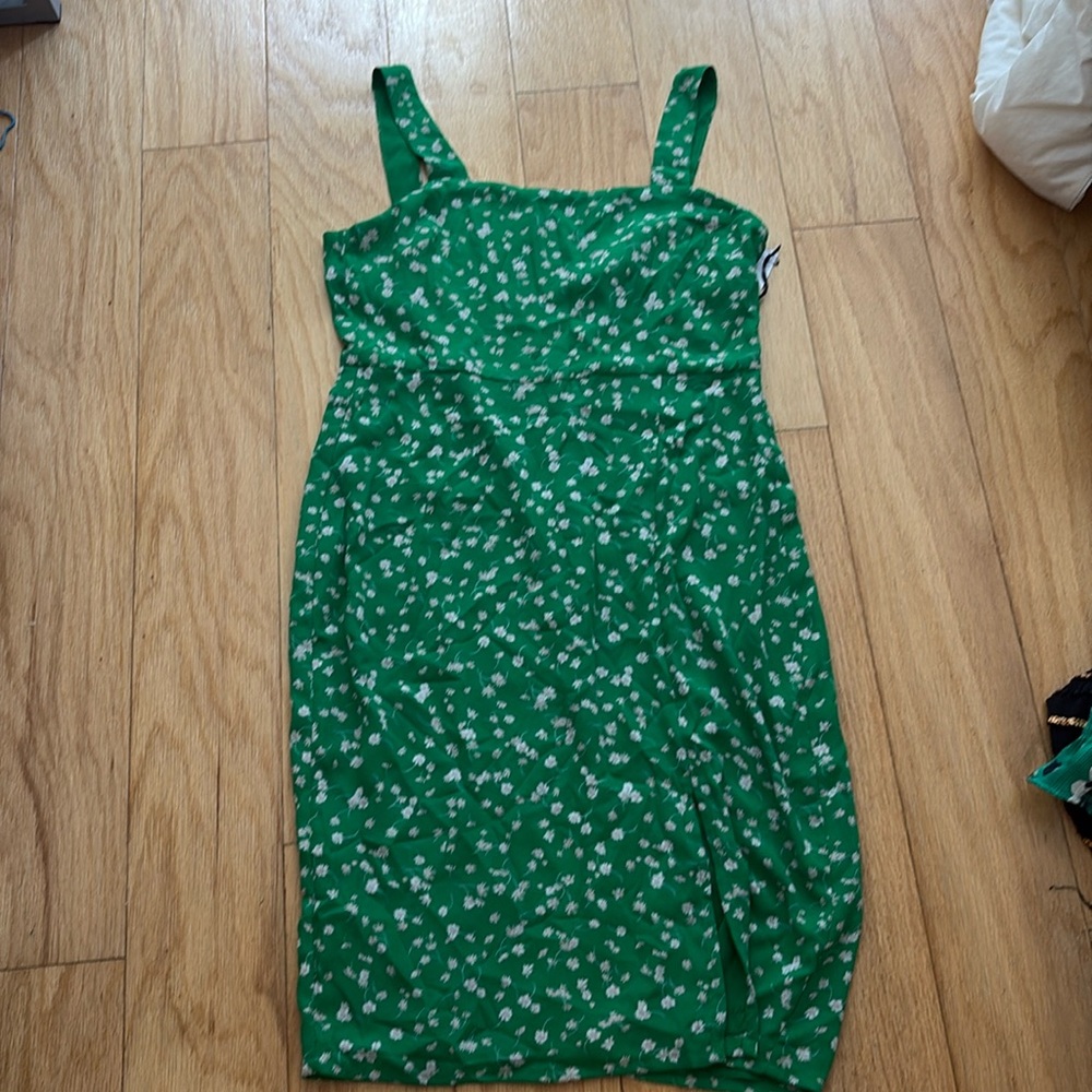 Green floral dress - Picture 2 of 5
